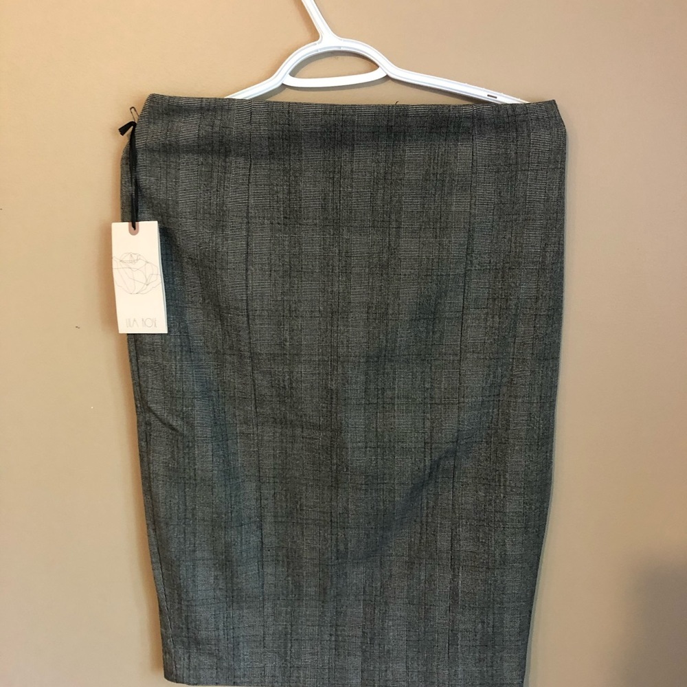 Lila Rose brand pencil skirt